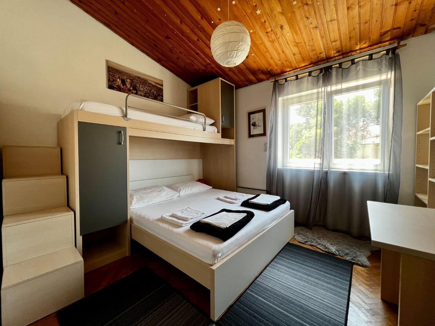 Apartment Denis - Great Location & Large Terrace Makarska Exteriör bild