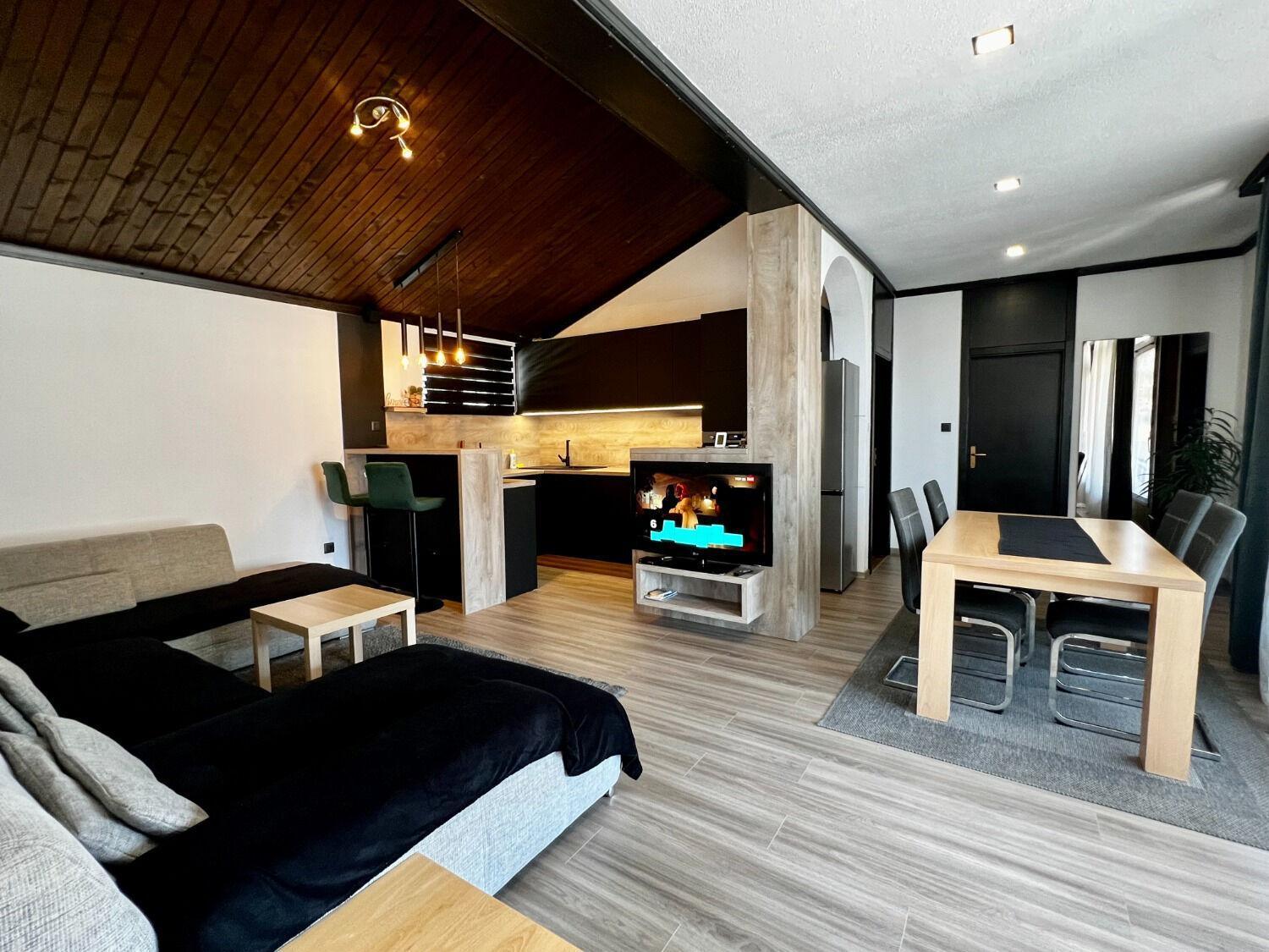 Apartment Denis - Great Location & Large Terrace Makarska Exteriör bild