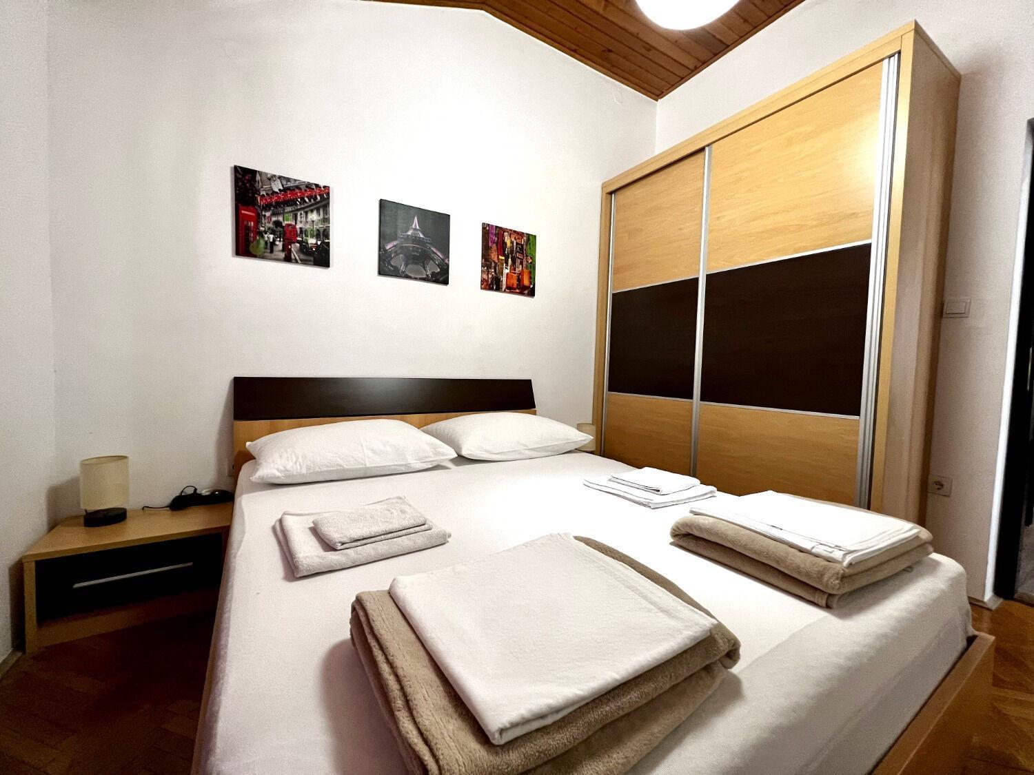 Apartment Denis - Great Location & Large Terrace Makarska Exteriör bild